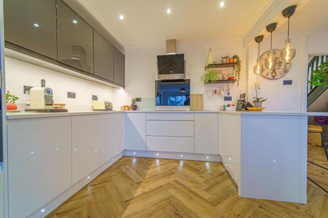 Kitchen/Dining Room