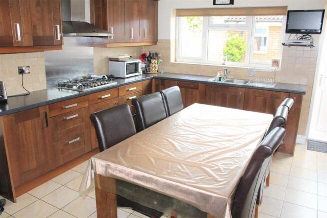 KITCHEN: