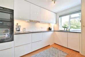 Flat 34, Nant Court, Granville Road, Childs Hill, London NW2 2LB