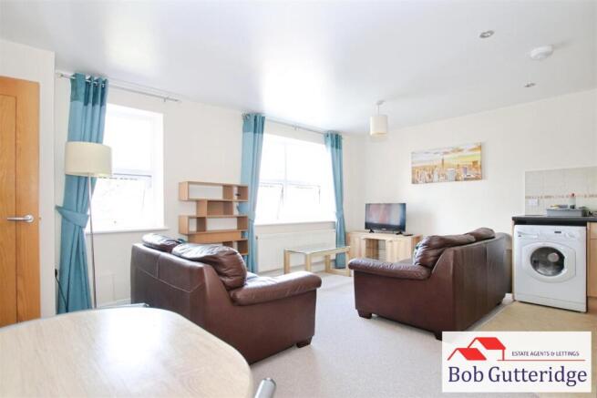 OPEN PLAN FITTED KITCHEN / LOUNGE / DINER