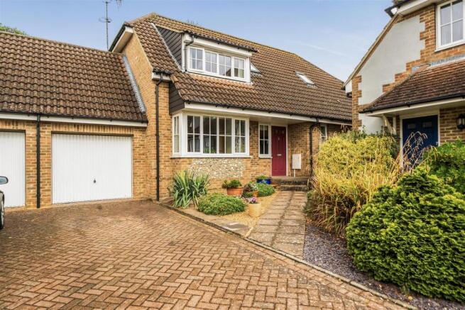 For Sale by Aspire Residential | Cleveland Copse