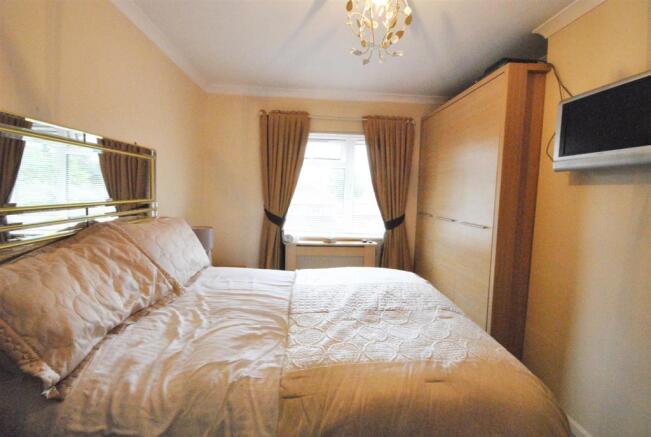 bed 1 new.jpg