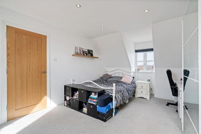 38 Lady Grey Avenue Interior-30.jpg