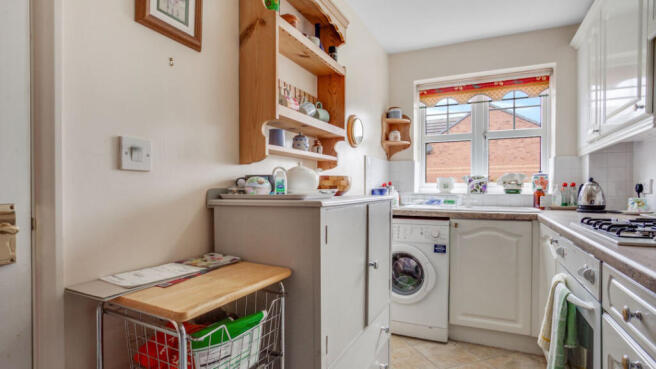 2 bed Flat for sale Image 12
