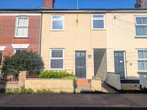 3-bed terraced on Colne Road, Brightlingsea, £225,000