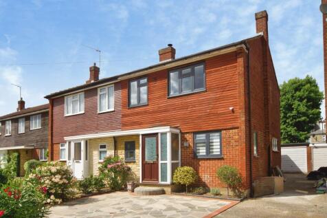 Beverley Close, London, N21