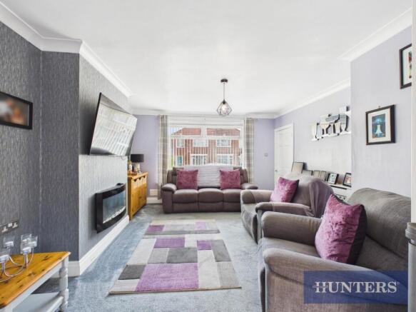 3 bed Semi-Detached for sale Image 6