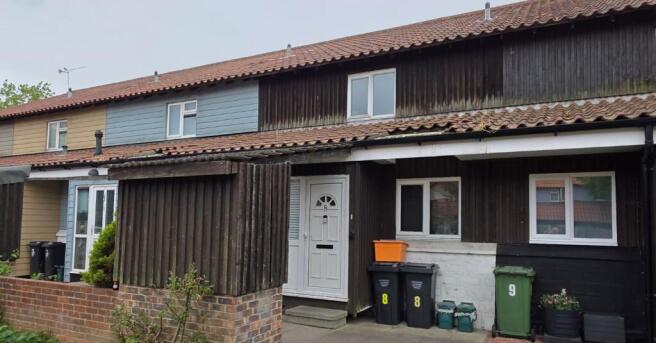 4-bed terraced on 8 Winstree, Basildon, Essex, SS13 1PG, £190,000