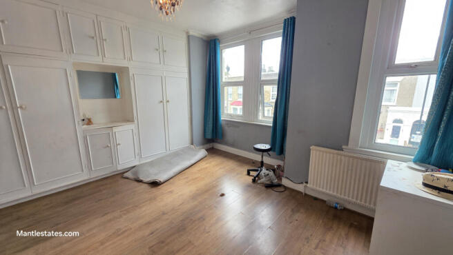 FRONT BEDROOM