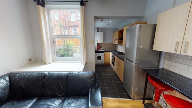 1 bed House Share to rent Image 4