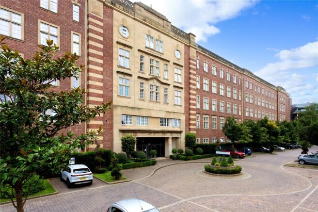 2 bed Apartment for sale Image 8