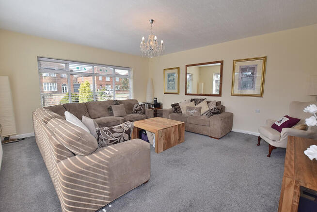 3 bed Detached Bungalow for sale Image 4