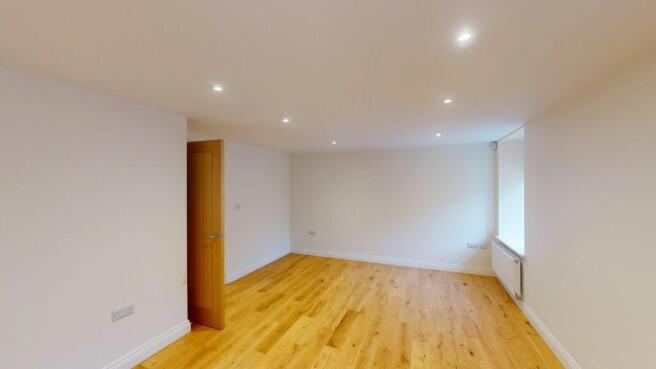 4 bed Mews to rent Image 8