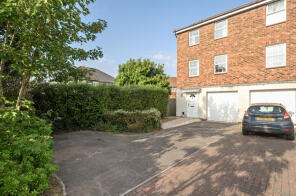 32, Avro Close, Southampton SO15 4AE