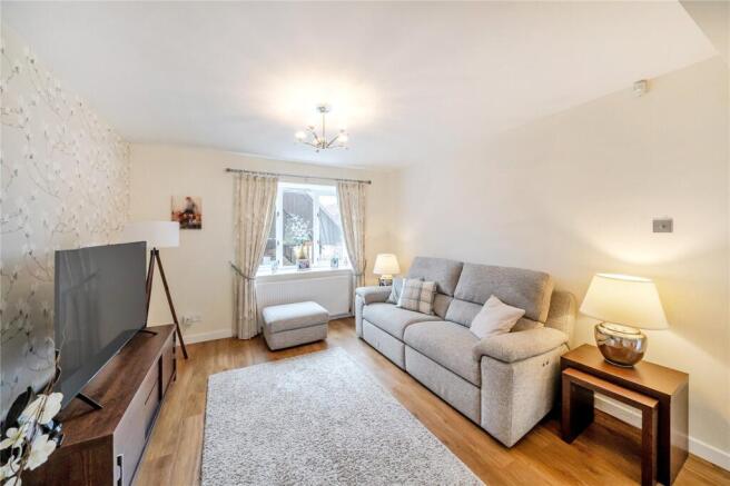 4 bed Detached for sale Image 9