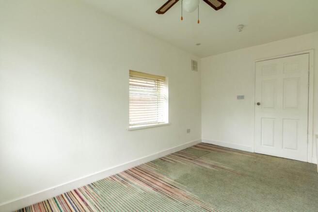 5 bed Semi-Detached for sale Image 12