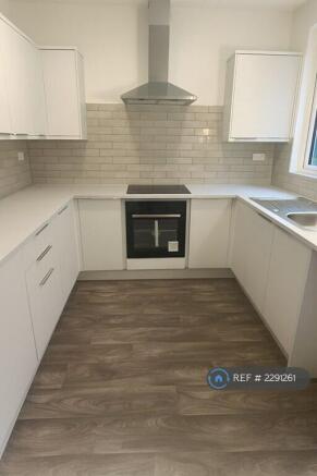 1 bed House Share to rent Image 6