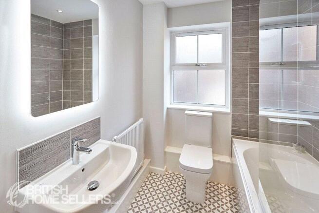 2 bed Apartment for sale Image 8