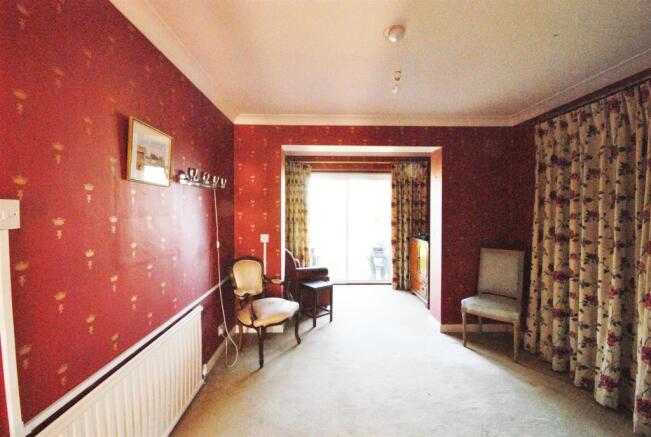 din room .JPG
