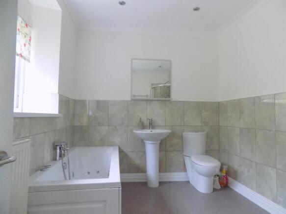Family bathroom.