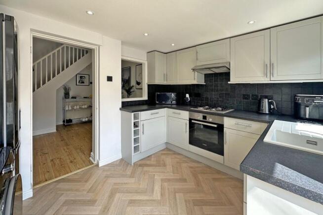 2 bed Terraced for sale Image 7