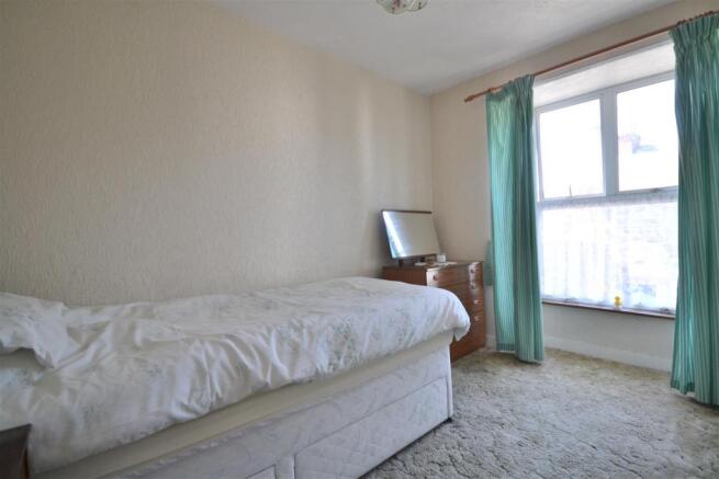 Bed 3.JPG