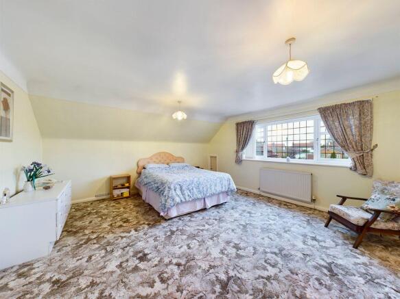 Bedroom 2 (Double)
