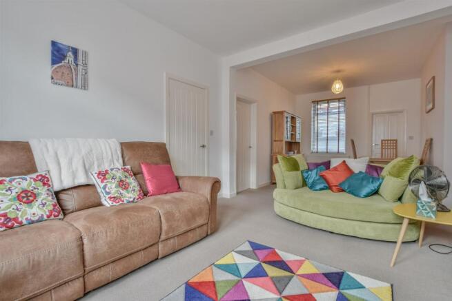 Living/Dining Room