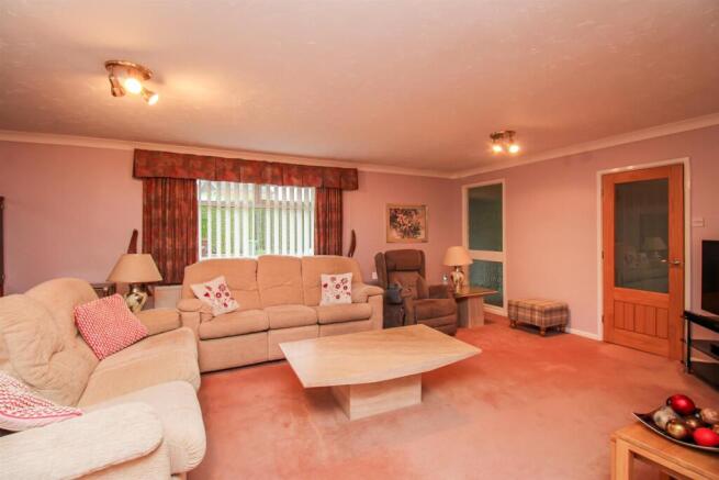 3 bed Detached Bungalow for sale Image 8