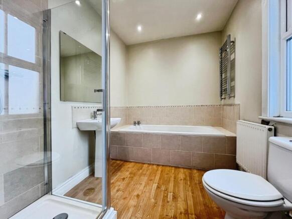 3 bed Terraced for sale Image 9