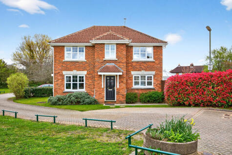 St. Pauls Close, Farnham, GU10