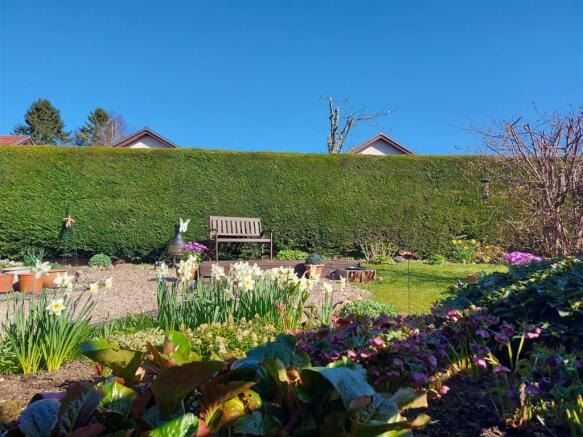 Suntrap, 25 Knockard Place, Pitlochry.jpg