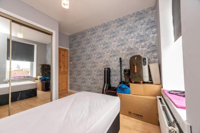 Bedroom 2 (2)