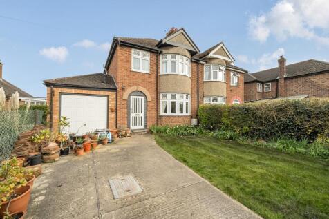 Queens Road, Thame, Oxfordshire, OX9