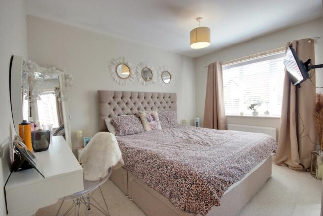 3 bed Terraced for sale Image 4