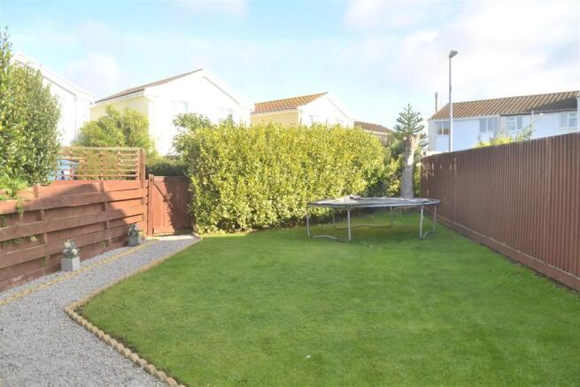 front garden aspect.JPG