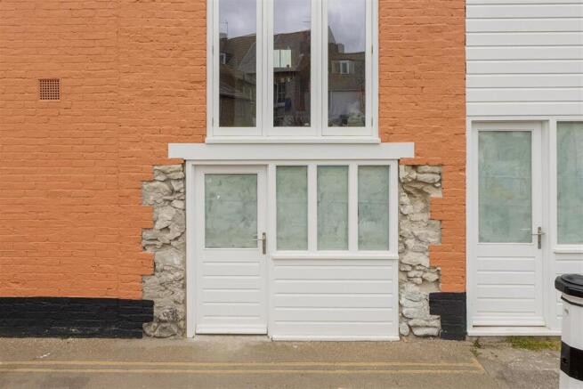 Sea Wall, Whitstable