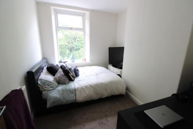 2 bed End of Terrace to rent Image 7