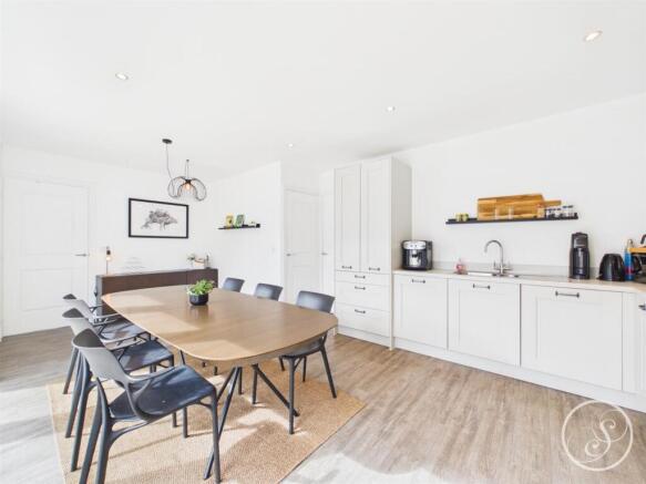 3 bed Detached for sale Image 8