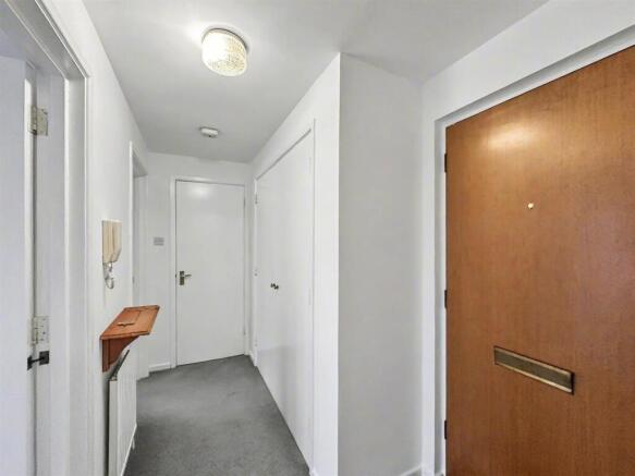 25 Windsor Court (9).jpeg