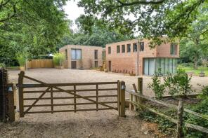Crittleshaw, Main Road, Sevenoaks TN14 7NT