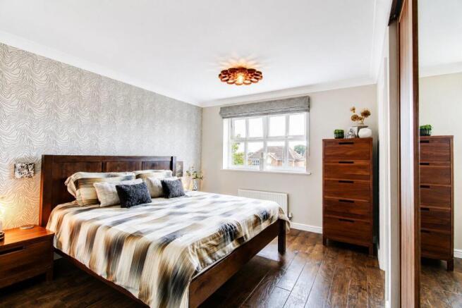 4 bed Detached for sale Image 10
