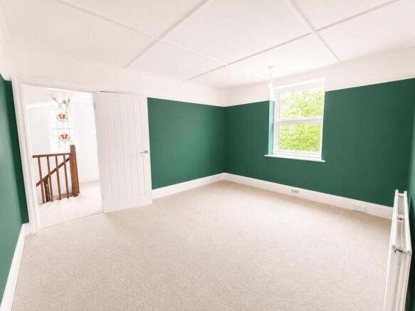 4 bed Semi-Detached for sale Image 9