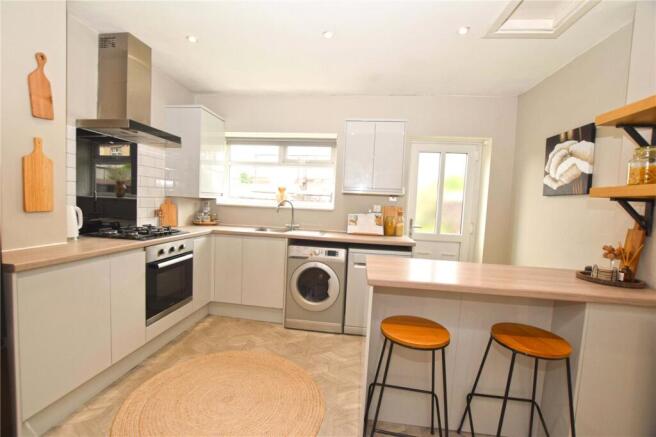 Middleton Road, Chadderton, Oldham, Greater Manchester, OL9 photo 4