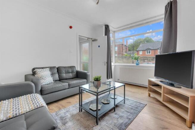 4 bed House to rent in leeds