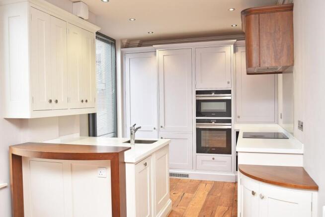 2 bed Flat for sale Image 8