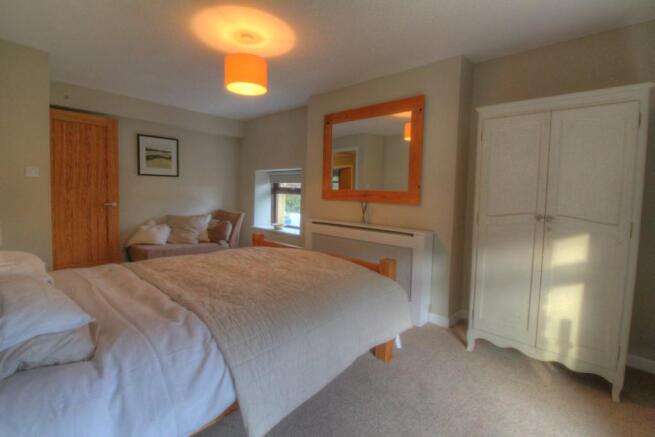 19 - Bedroom 2 alt