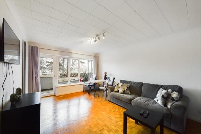 CAM01085G0-PR0505...