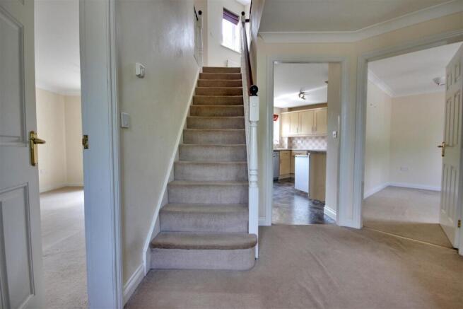 4 bed Semi-Detached for sale Image 4