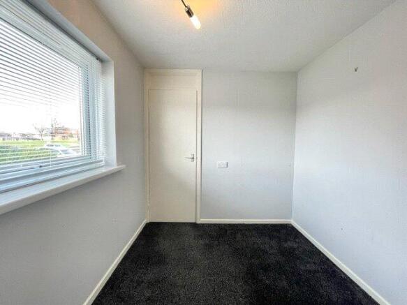 2 bed Flat to rent Image 7